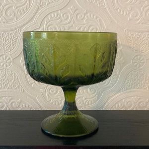 Beautiful vintage green glass goblet ~ FTD 1978